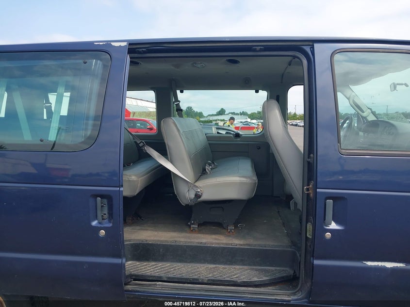 2006 FORD E-350 SUPER DUTY auction photo 8