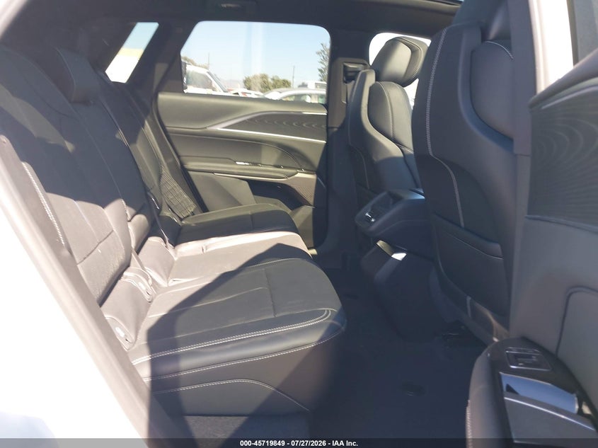 2026 CADILLAC LYRIQ auction photo 8