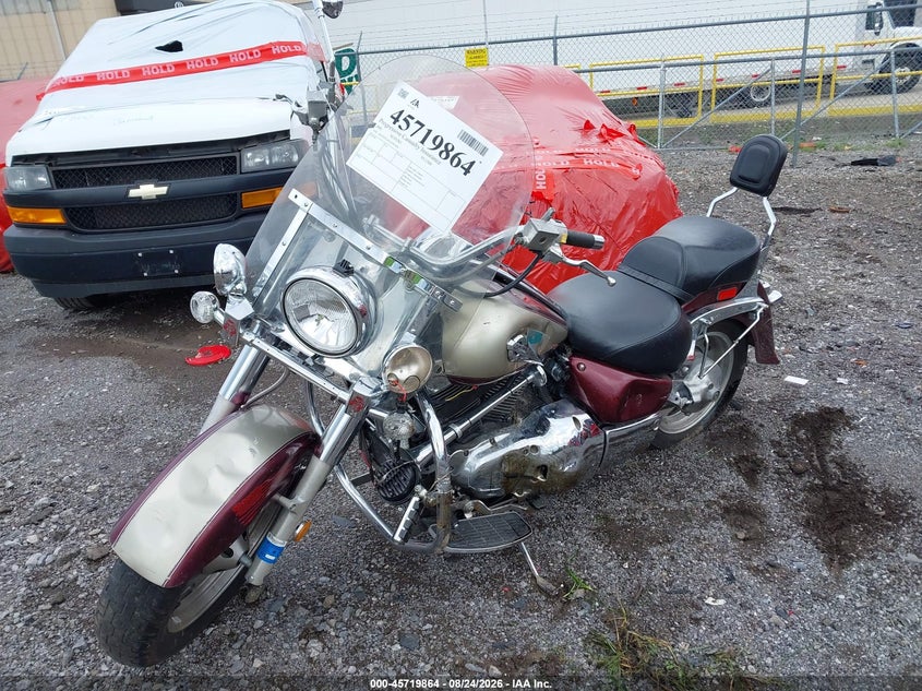 SUZUKI VL1500 2001