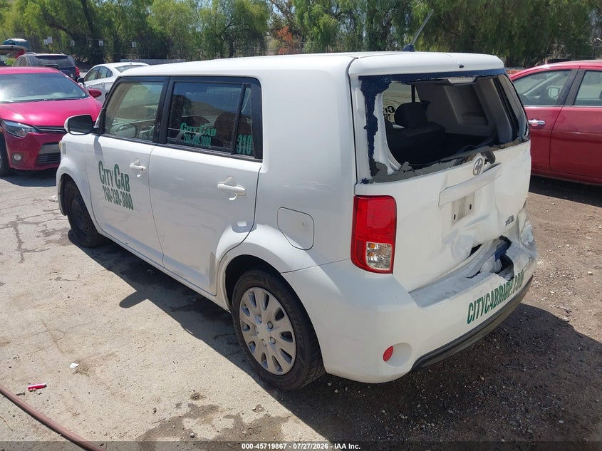 Vin: jtlze4fe2fj068536, lot: 46218549, scion xb 20153