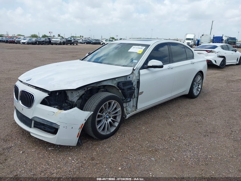 Vin: wbaya8c51fd825582, lot: 46218550, bmw 750i 20152