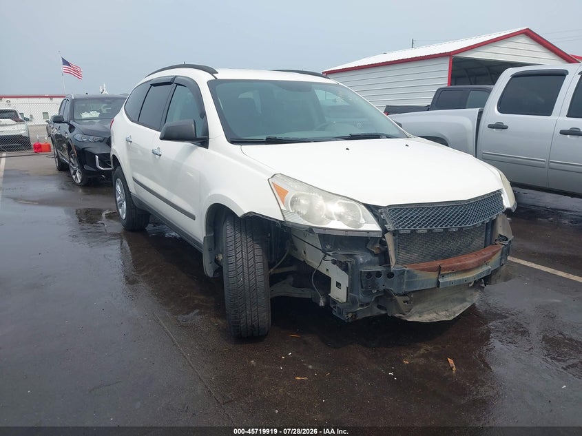 Vin: 1gnkreedxbj415810, lot: 46218601, chevrolet traverse ls 2011 img_1