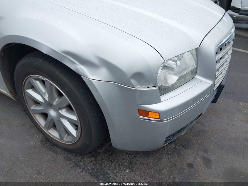 2007 CHRYSLER 300 auction photo 6
