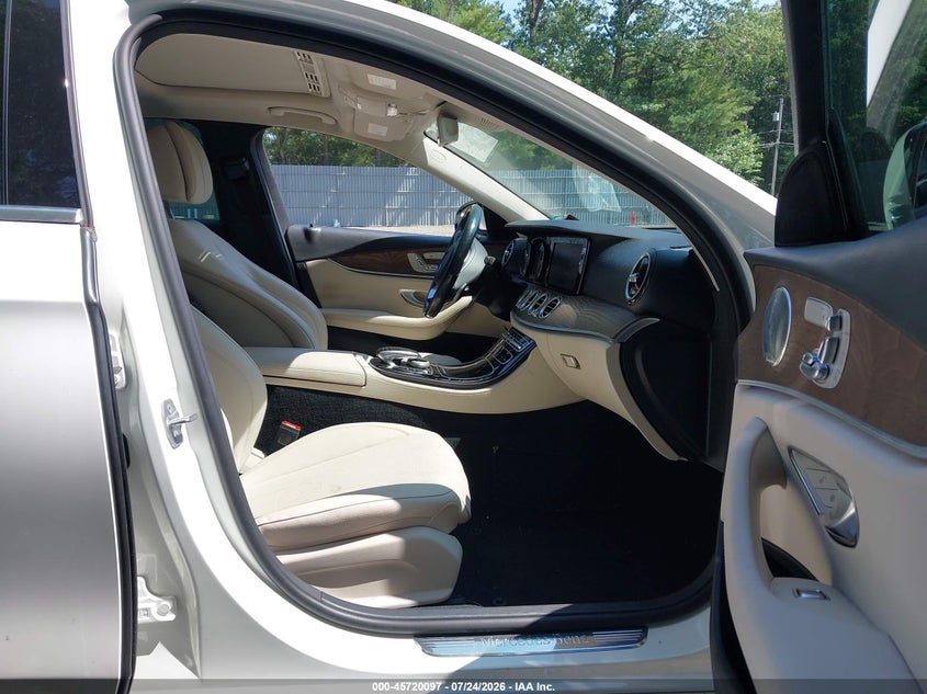 2017 MERCEDES-BENZ E 300 auction photo 5