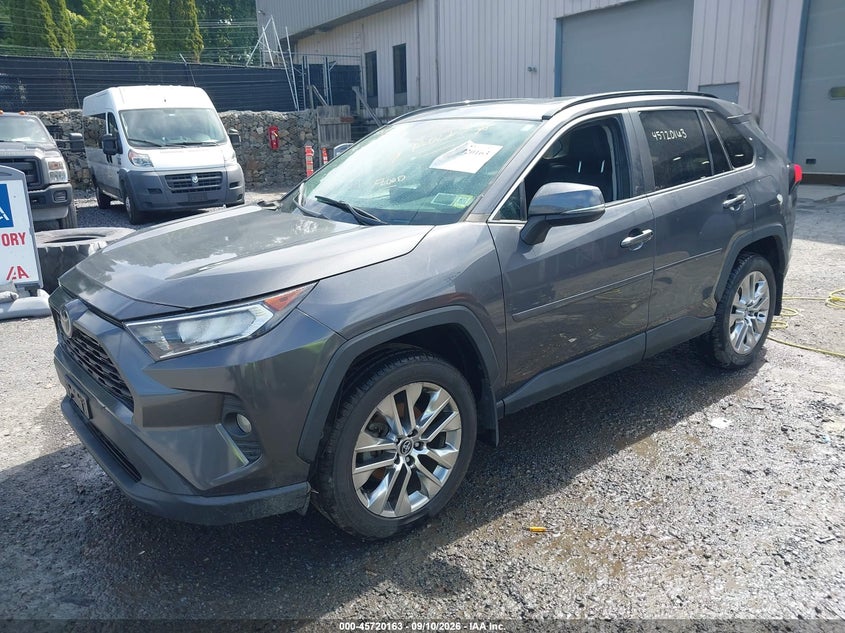2020 TOYOTA RAV4 auction photo 2