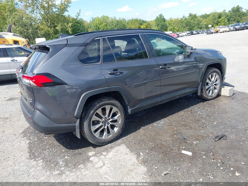 2020 TOYOTA RAV4 auction photo 4