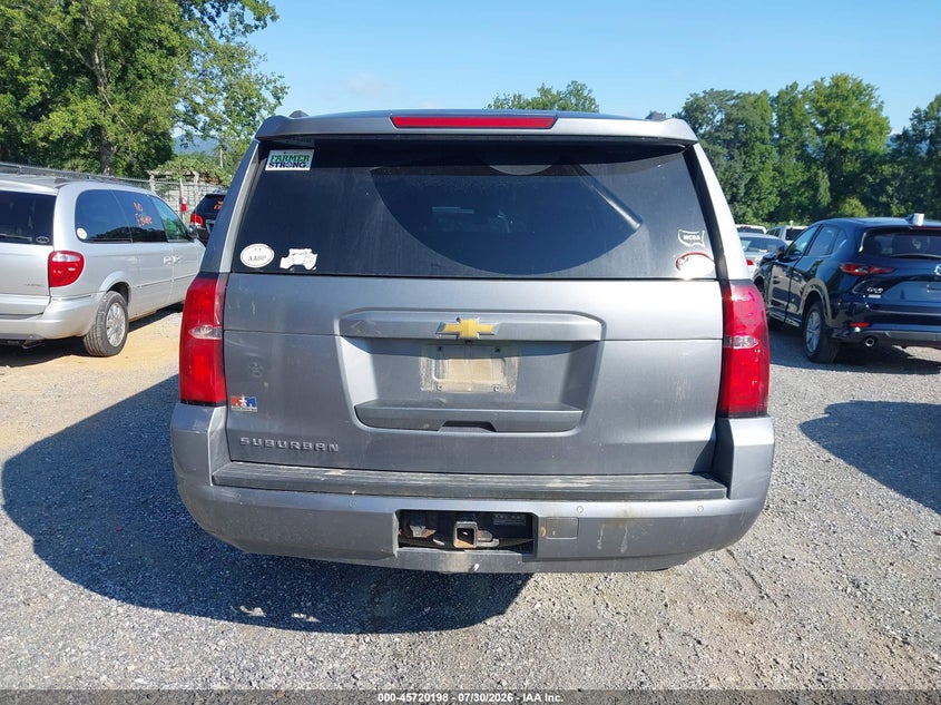 CHEVROLET SUBURBAN - zdjęcie 17