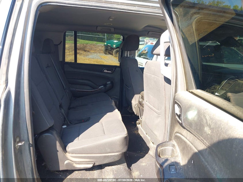 CHEVROLET SUBURBAN - zdjęcie 8