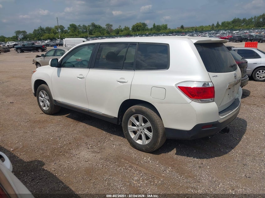 Vin: 5tdbk3eh8cs146361, lot: 46218913, toyota highlander base v6 20123