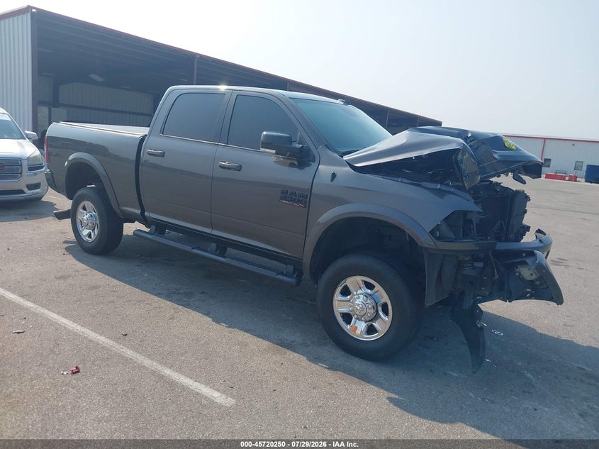 Vin: 3c6ur5fj8jg175539, lot: 46218932, ram 2500 laramie  4x4 6'4 box 2018 img_1