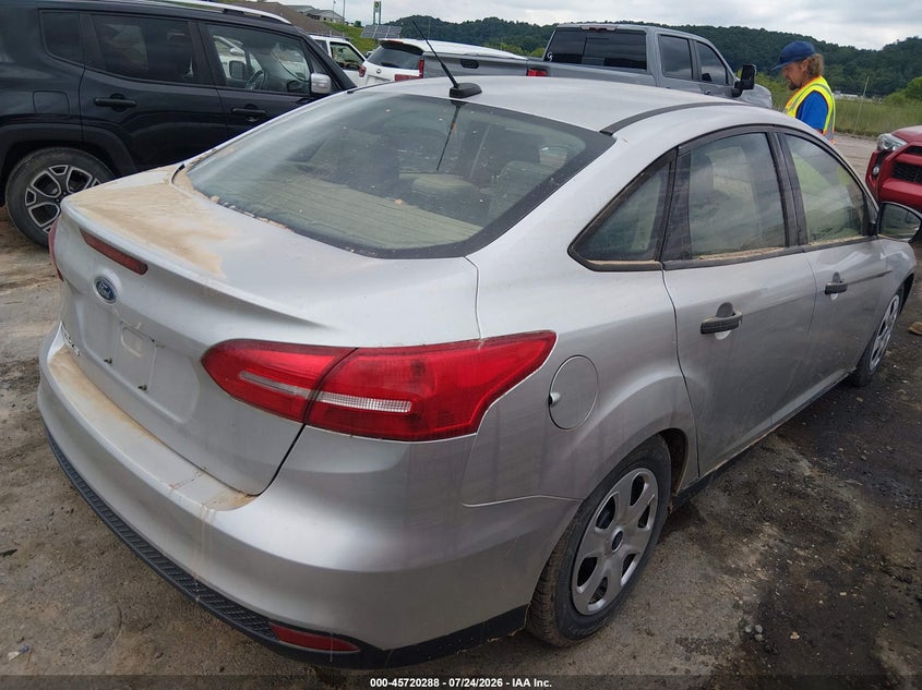 Vin: 1fadp3e24jl203133, lot: 46218970, ford focus s 20184