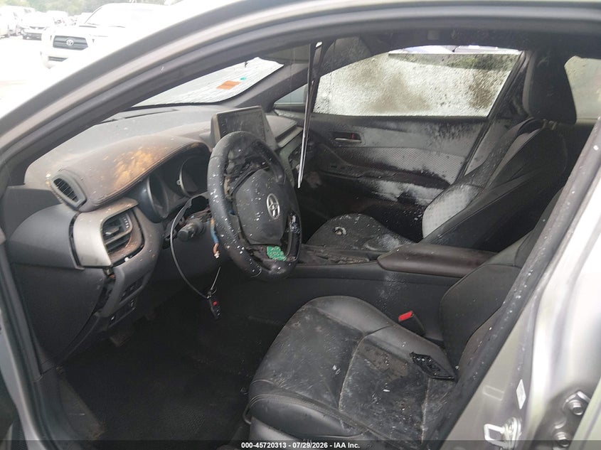 2019 TOYOTA C-HR auction photo 6