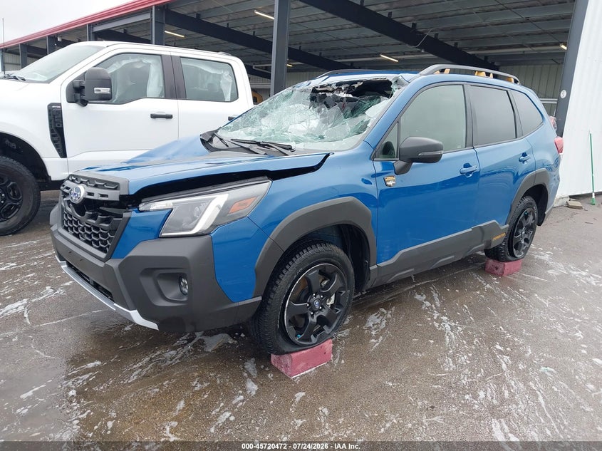 2025 SUBARU FORESTER auction photo 2