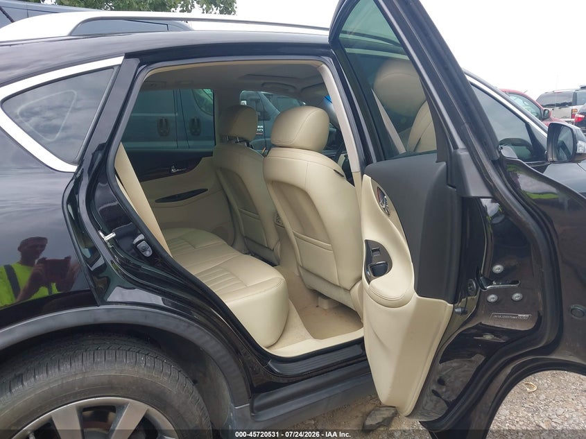 2017 INFINITI QX50 auction photo 8