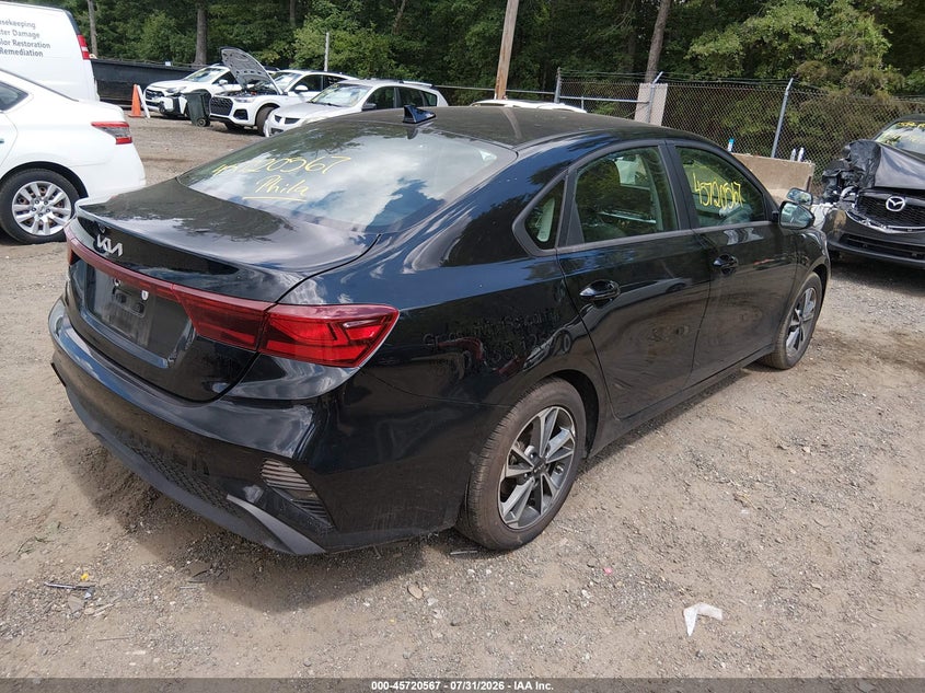 2024 KIA FORTE auction photo 4