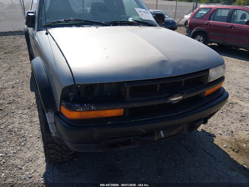 2001 CHEVROLET S-10 auction photo 6