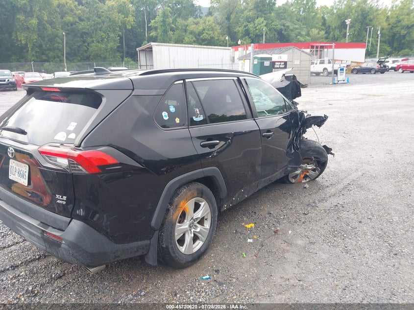 2021 TOYOTA RAV4 auction photo 4