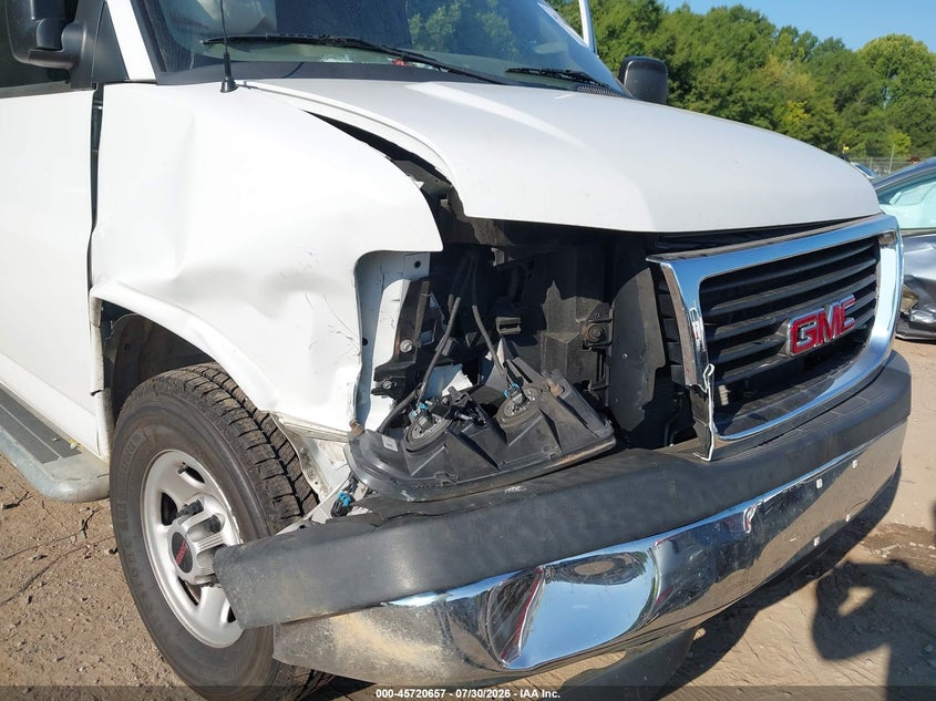 2019 GMC SAVANA 2500 auction photo 6