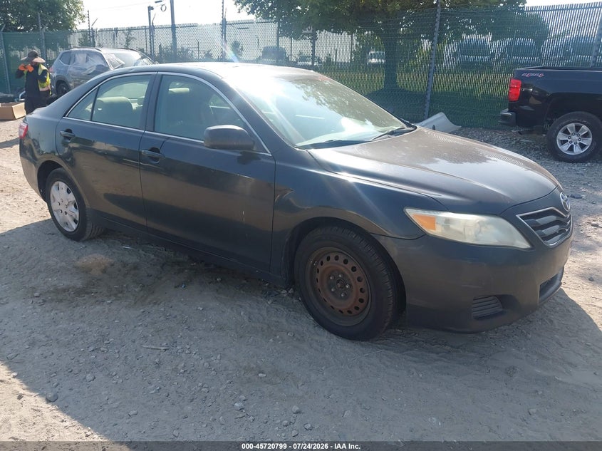 Zdjęcie: 2010 TOYOTA CAMRY