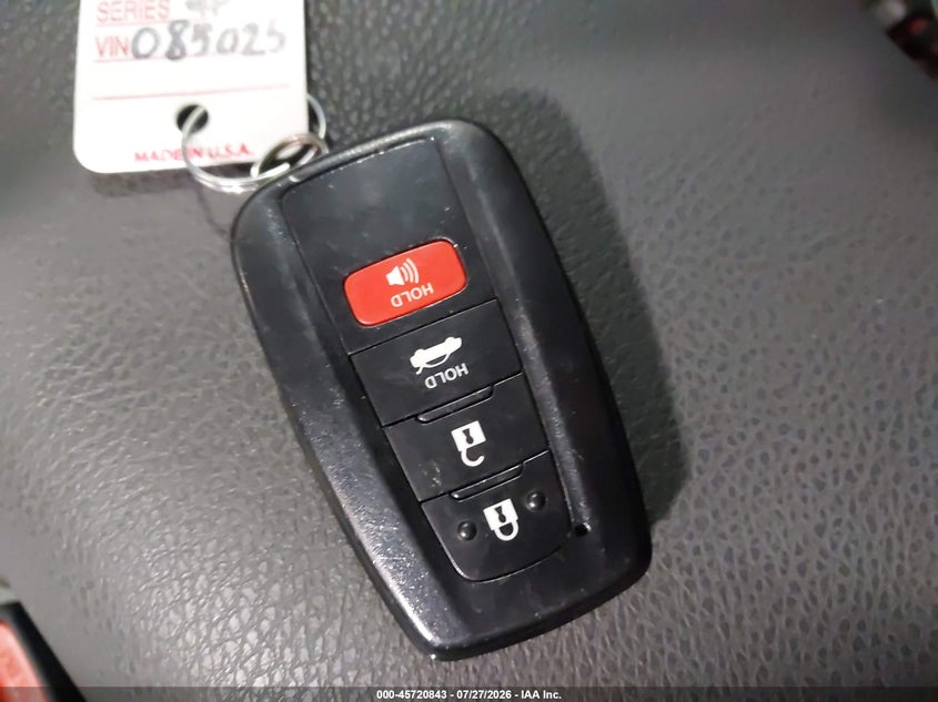 TOYOTA CAMRY - zdjęcie 11