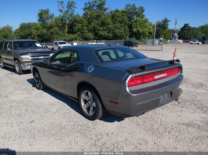 Vin: 2b3cj4dgxbh574226, lot: 46219546, dodge challenger 20113