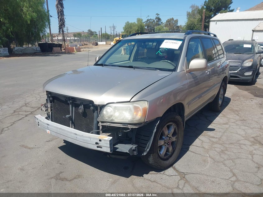2005 Toyota Highlander, Right Front, IAAI, VIN JTEGP21A750064844 — photo 2