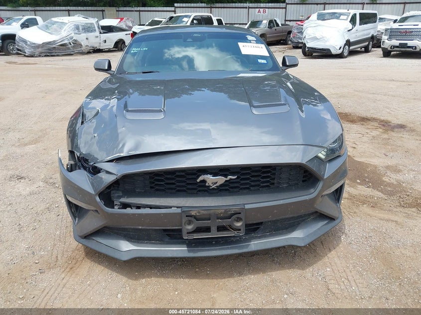 Фото 17 - FORD MUSTANG