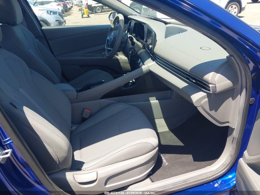 2021 HYUNDAI ELANTRA auction photo 5
