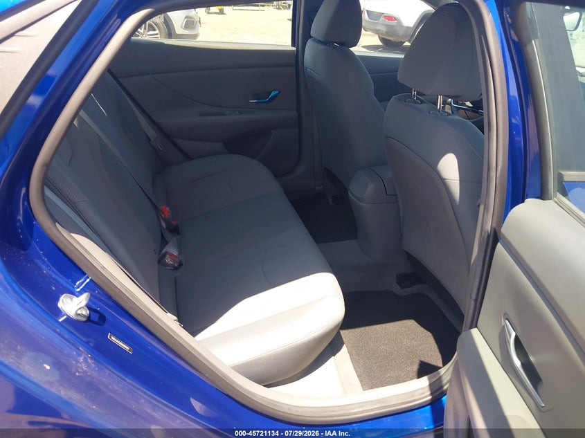 2021 HYUNDAI ELANTRA auction photo 8