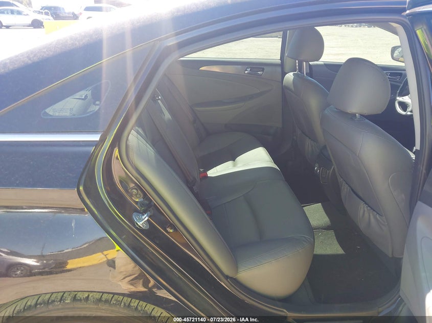 2013 HYUNDAI SONATA HYBRID auction photo 8