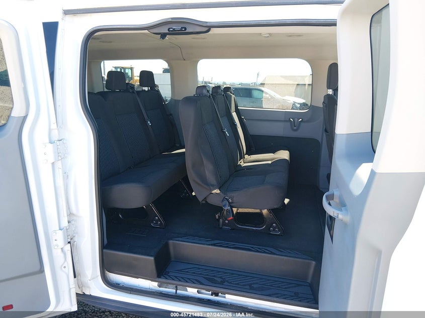 2019 FORD TRANSIT-150 auction photo 8