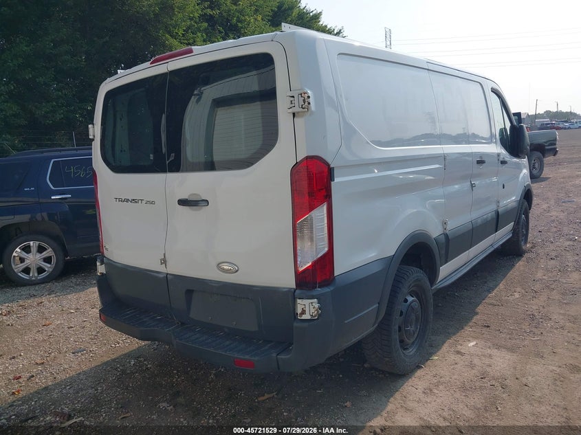 Vin: 1ftyr1zm5fka29205, lot: 46220211, ford transit-250 20154