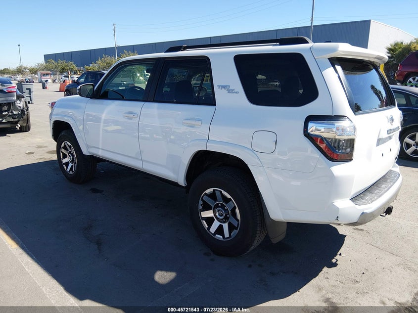 2022 TOYOTA 4RUNNER auction photo 3