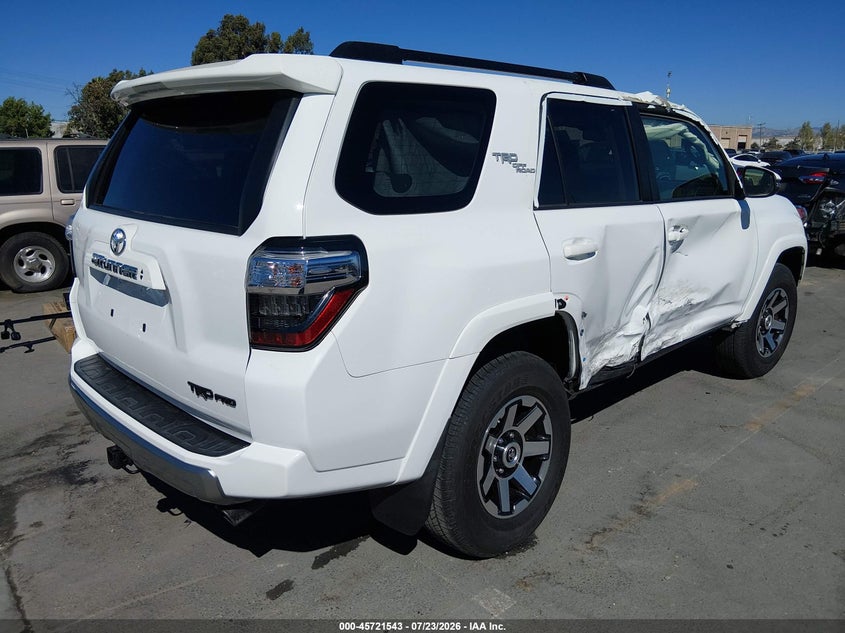 2022 TOYOTA 4RUNNER auction photo 4