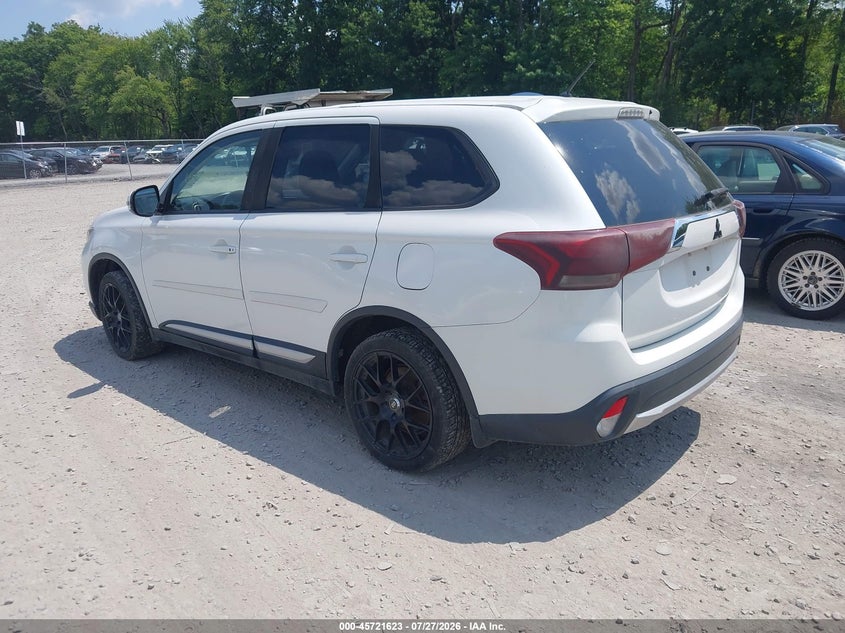 2016 MITSUBISHI OUTLANDER auction photo 3