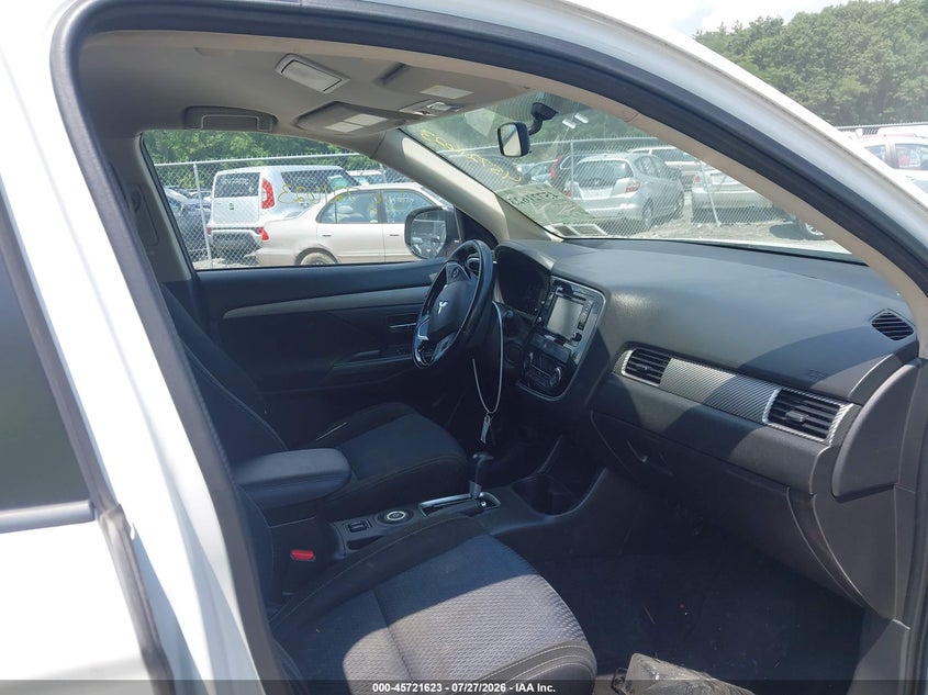2016 MITSUBISHI OUTLANDER auction photo 5