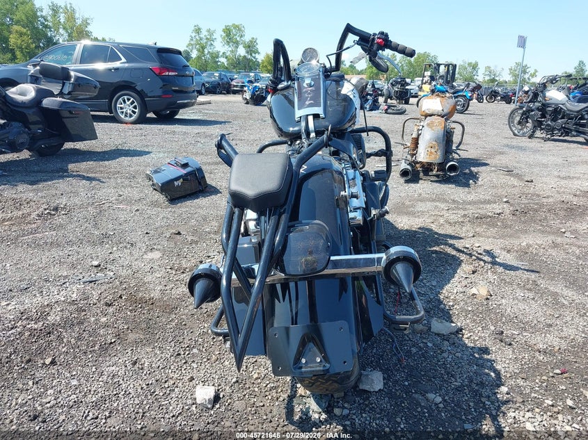 2010 HARLEY-DAVIDSON FLHP auction photo 6