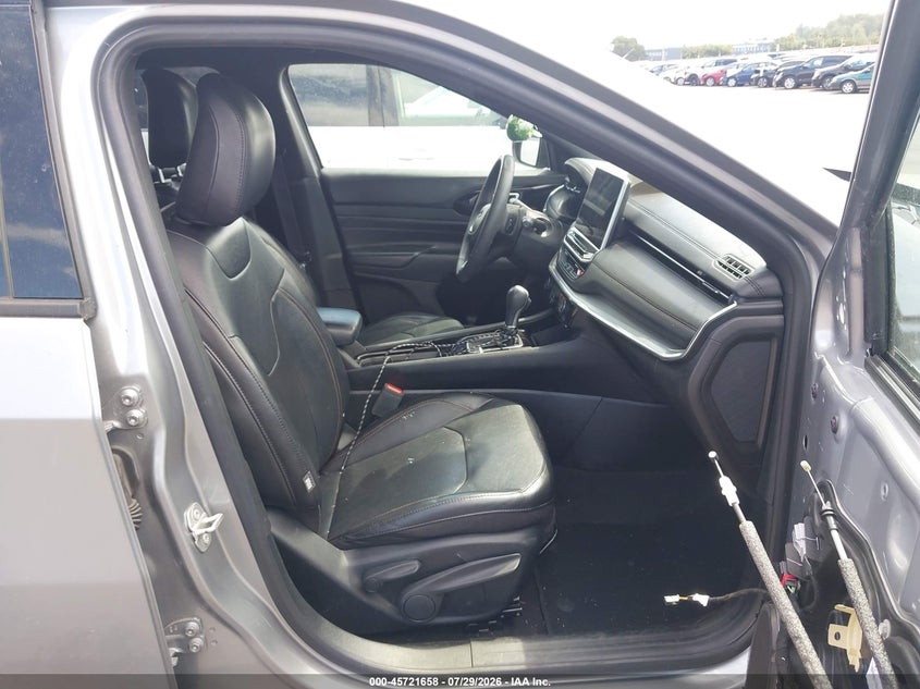 2023 JEEP COMPASS auction photo 5