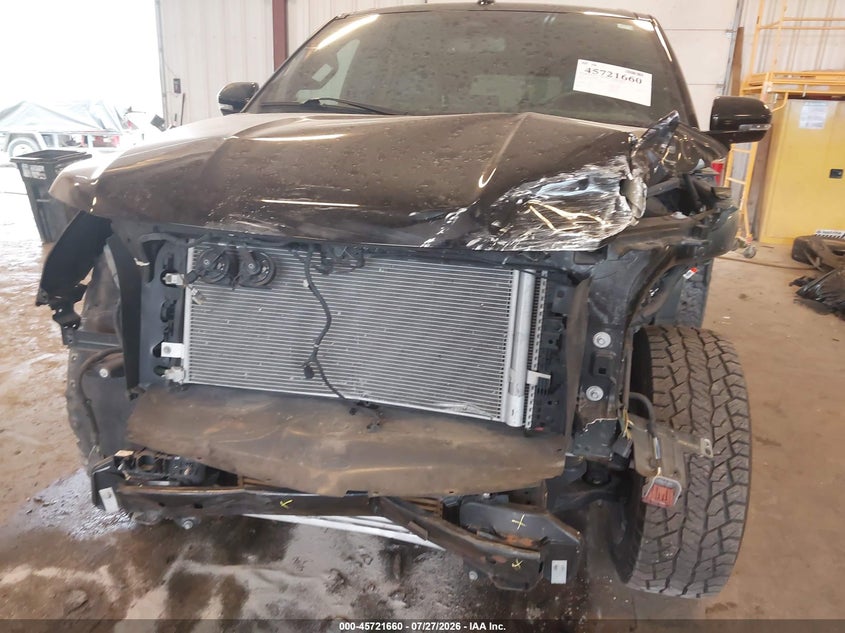 2023 FORD EXPEDITION auction photo 6