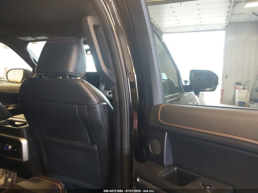 2023 FORD EXPEDITION auction photo 8