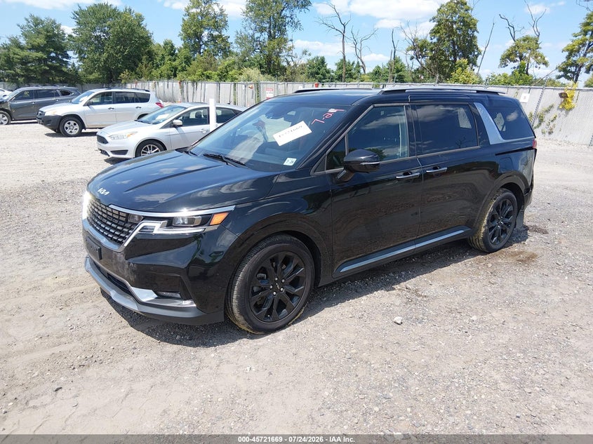 2024 KIA CARNIVAL MPV auction photo 2