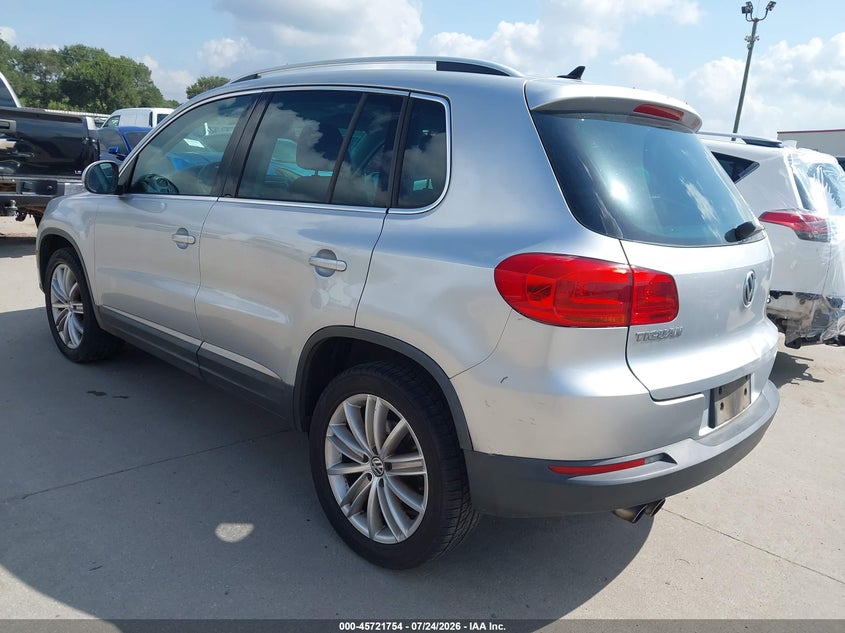 2013 VOLKSWAGEN TIGUAN auction photo 3