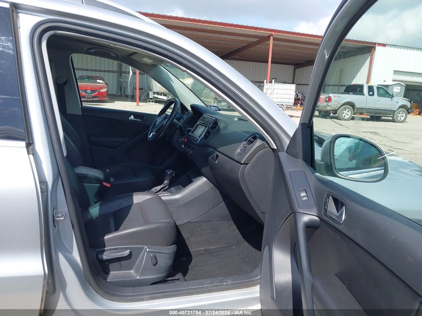 2013 VOLKSWAGEN TIGUAN auction photo 5
