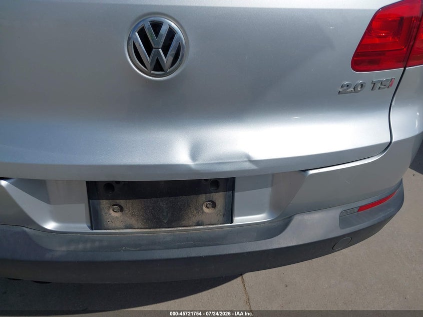 2013 VOLKSWAGEN TIGUAN auction photo 6