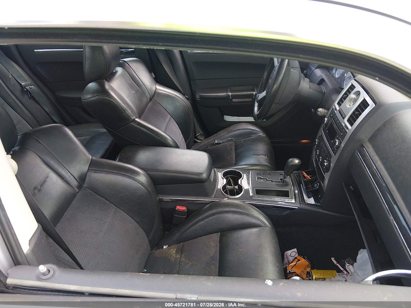 2008 CHRYSLER 300C auction photo 5