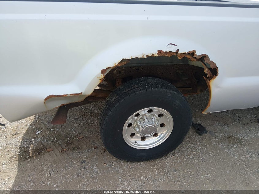 2001 FORD F-250 auction photo 6