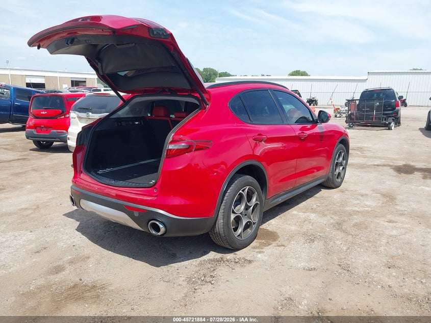 2018 ALFA ROMEO STELVIO auction photo 4