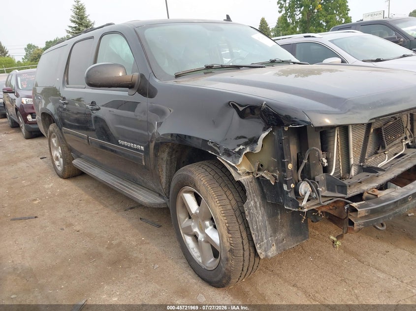 2013 CHEVROLET SUBURBAN LT