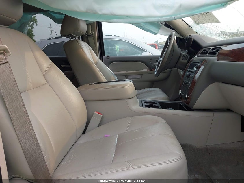 2013 CHEVROLET SUBURBAN LT · Фото 5
