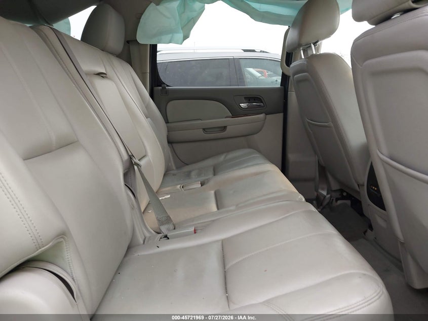 2013 CHEVROLET SUBURBAN LT · Фото 8